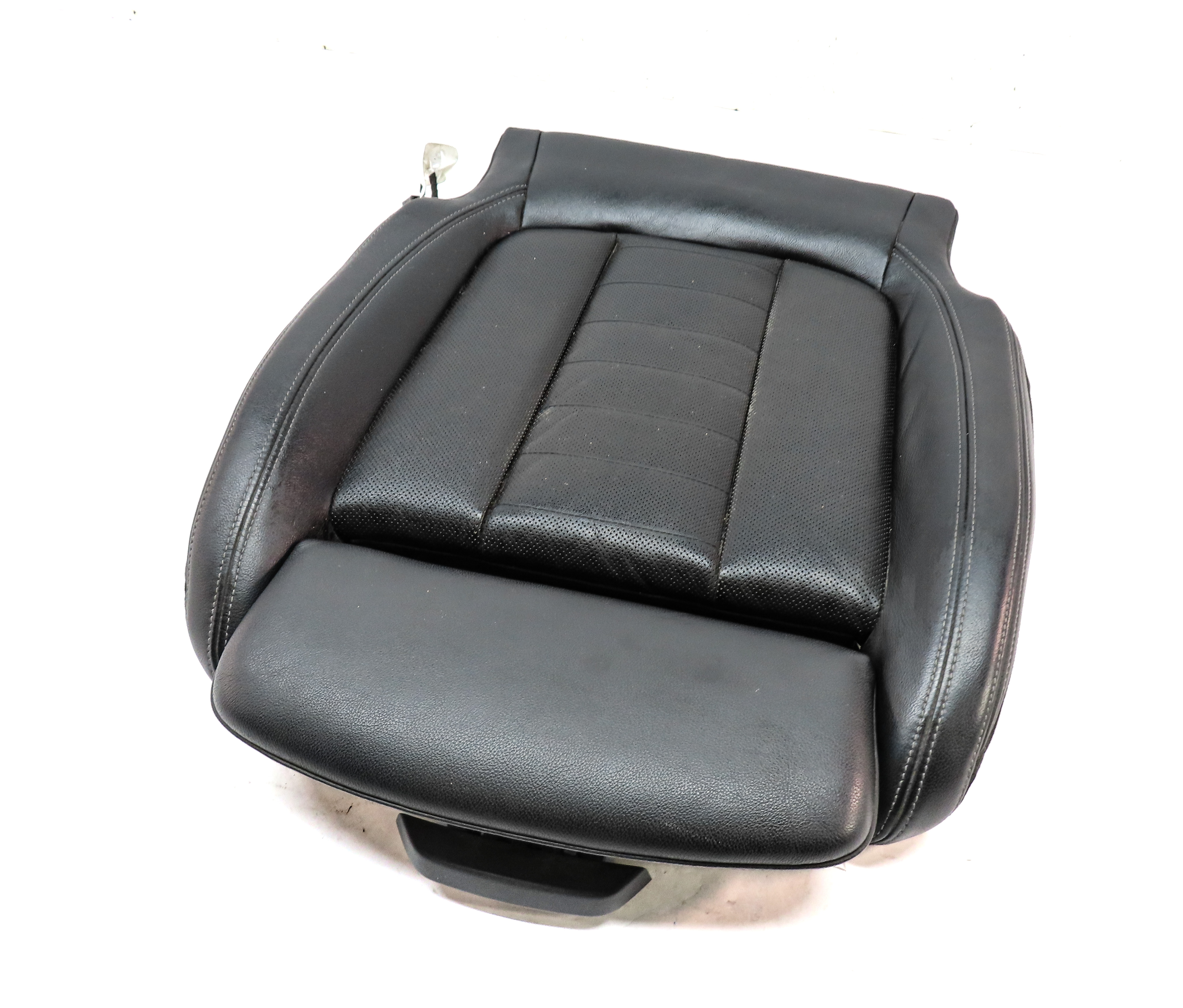 2019 BMW X3 (G01) FRONT LEFT DRIVER LOWER HEATED SPORT SEAT CUSHION (BLACK) — exact item pictured